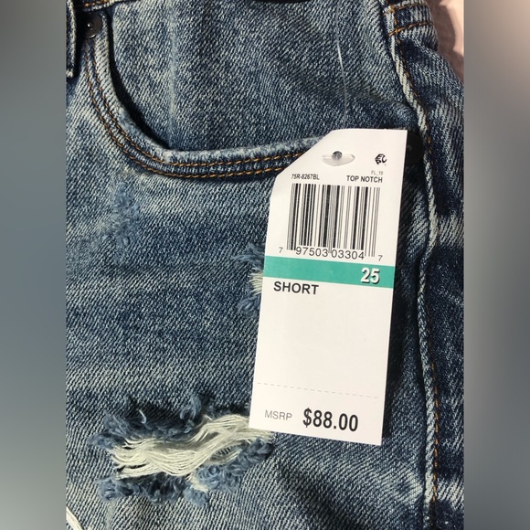 NWT Blank NYC The Barrow High Rise Vintage Shorts in Top Notch Blue - Size 25 - Picture 2 of 6